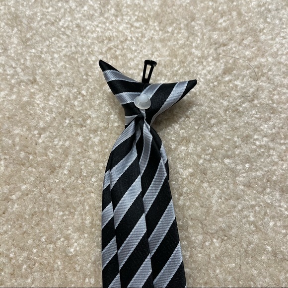 Formal Clip On Tie Youth Boys One Size Black Silver Diagonal Stripes - Picture 3 of 8